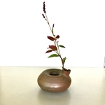 炭化焼〆花瓶〈一輪挿し〉　ドーナツ形花器　182