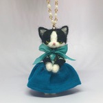 羊毛フェルト バッグチャーム ハチワレ猫ちゃん