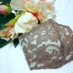 【新作❤️】秋におすすめ　レーヨン　ラッセルレースマスク　刺繍レース　お花　アーモンドグレイ(金茶)　秋用マスク　刺繍　刺繍マスク　レース　マスク　秋　おしゃれマスク　結婚式　かわいいマスク　秋マスク