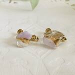 金継ぎｘ天然石イヤリング（ミルキークンザイト、ヒマラヤ水晶）