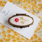 【在庫あり】刺繍　アクセサリーケース　コスモス