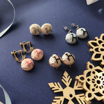 白い羽根✨「H」アルファベットピアス・イヤリング