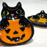 【MANAMIオーダー品】ハロウィンのクロネコのお皿　2枚セット