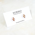 キャラメルラテ＊ひし形ミニピアス/イヤリング＊ブラウン×ホワイト
