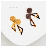 コーデュロイ×べっこう くるみボタンピアス