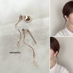 ✴︎NEW!✴︎アシンメトリー♡さり気ないゴールドとビジューが煌めくロングピアス
