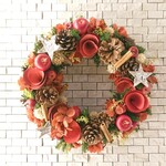 〈chakachika様専用ページ〉リンゴとウッドコーンのクリスマスリース(25cm)
