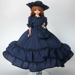 ジェニーちゃんの紺色にビーズきらめくワンピース