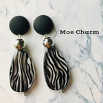 black✳︎silver／zebra／イヤリング