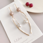 coler pearl〜twist gold ゆらゆら揺れるロングピアス イヤリング