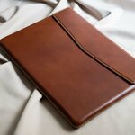 【オーダーメイド】高級天然牛革使用　軽い　マックブックケース　レザーケース　マックブックカバー　パソコンケース　パソコンカバー