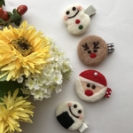 送料込み1つのお値段です♫羊毛フェルトのクリスマスのベビーヘアクリップ