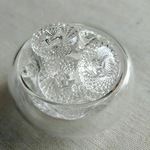 17.5mm　メッシュフラワーのアクリルボタン　３０個　P698 