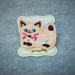 刺繍ブローチ　ねこ＊マンチカン　クリーム＊