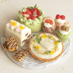 ドールハウス☆ミニチュア☆イチゴと抹茶のショートケーキのセット☆