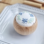 【3/4 21時〜再販】小花柄刺繍のピンクッション