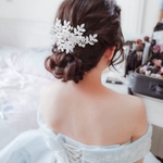 シルバー　ブライダル　ヘッドドレス　ヘアアクセサリー　フラワーモチーフ