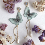 【チタンピアス】花の蜜と蝶の通り道ピアス  -mint green-