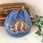 刺繍まんまる巾着『power』水色×マスタード