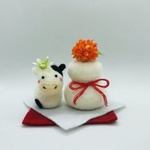 お花と羊毛の牛&鏡餅