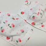 赤ちゃんサイズ　インナーマスク　2枚セット　0歳～2歳くらい(目安です。)　立体フォルム　ベビー　綿ポリ＋ダブルガーゼを重ねた3層仕上げ　さくらんぼ＋イチゴ柄♪　