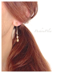 【大人気♡再販49】＊フェミニン&シンプル＊お花の妖精のスミレの耳飾り＊プチゴールドフラワーとミニパールの繊細チェーンイヤリング