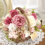 再販＊プリザーブドフラワー＊プリザーブドフラワー アレンジ＊シャビーピンクの籠アレンジ＊結婚祝い＊フラワーアレンジメント