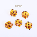 A3035  30個 アクリルチャーム 花びら 1穴 25×28mm レオパート柄 3×【10ヶ】