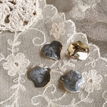 花びらゴールドグレーチャーム2個♡