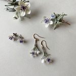 オーダー様専用　染め花　セツブンソウのアクセサリーと薔薇のポニーフック