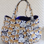 ＊送料無料＊手提げバッグ　柴犬顔柄（ネイビー）