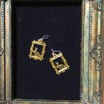 ウサギのフレームなピアス（イヤリング変更可）