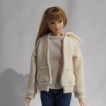 momoko ジェニー outfit..10.9パーカー（オフ白）