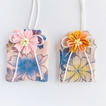 （秋桜）元巫女が作る花のお守り袋