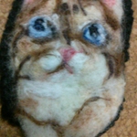 ねえねえ、遊んでブローチ