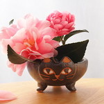 ネコ草花活け　黒Ｂ