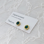 送料無料✴︎アレルギー対応✴︎再販♡gold kira kira+ swarovski ピアス・イヤリング♡エメラルド
