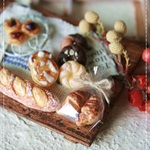 *miniature food set*
