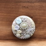 ビーズ刺繍（ヘアゴム/ブローチ）