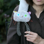 ふわふわニャニィのぬいぐるみ