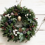 ✤22~23センチ✤アンティークベルのクリスマスリース(バラの実付)