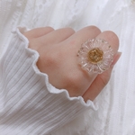 ゴールドベースのフラワーリング(造花風タイプ)