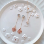  [再販] 《SWAROVSKI》雪の結晶×ビジュー 2点セット♡ピアスorイヤリング♡ネックレス（ニッケルフリー）