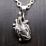 グロ可愛い心臓トップM カオティックブレイン シルバーアクセサリー