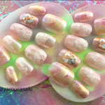 ネイルチップ　SALE！　24612 【全サイズセット】ネイルチップ　すぐ発送できます　シアーフラワー　ホワイトネイル　フラワー　白　ベージュ　パール