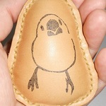 白文鳥のふっくら本革ブローチ・その１[色違い]