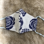 【再販】大人用立体マスク　F38 布マスク  青いバラ　リップル生地　×   ドット　ハンドメイド