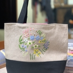 野花のトートバッグ（きつねのぼたんと綿毛）
