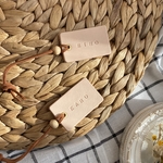 新生活やプレゼントにも　レザーネームタグ　キーホルダー　スエードコード