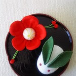 ちりめん細工   梅と雪うさぎ   置き物